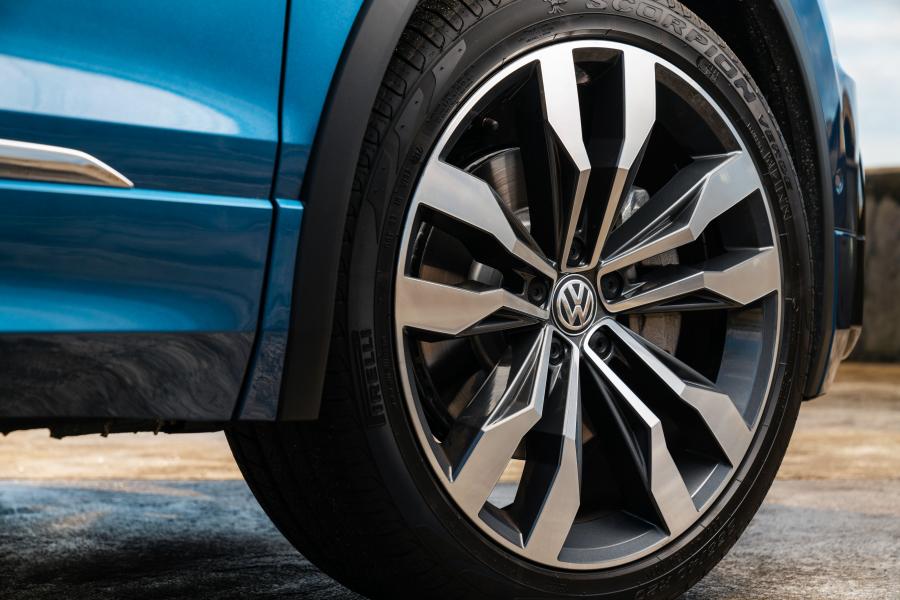 Колеса Volkswagen Tiguan Allspace R-Line 2018 года  (AU) (фото 9 из 40)